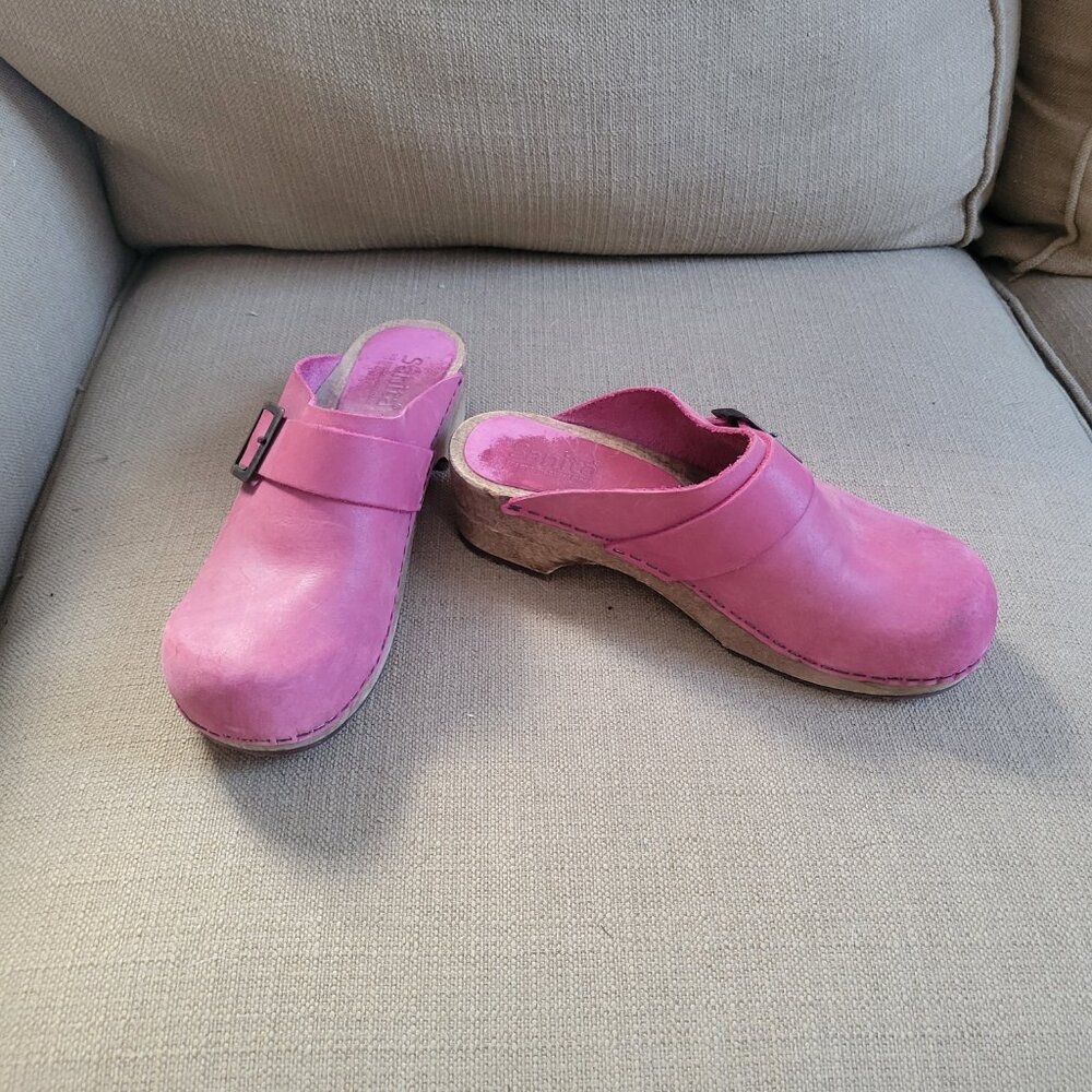 Sanita clogs, EU Size 38, US Size 7 - 7.5